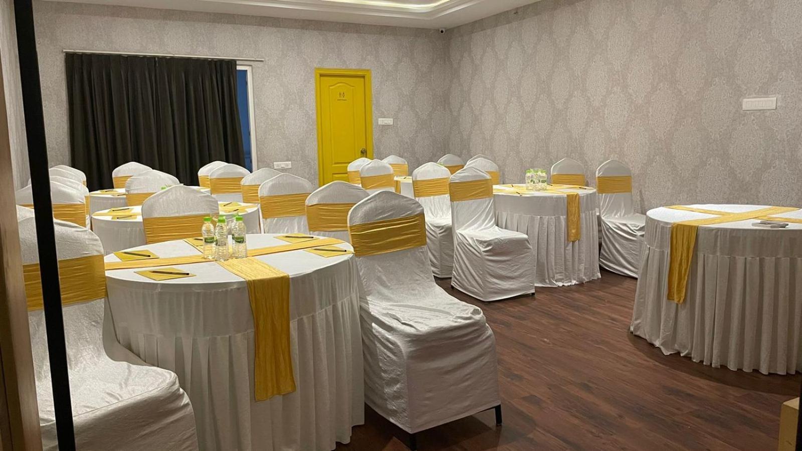 Hotel Istay Hitec Hyderabad Exterior photo