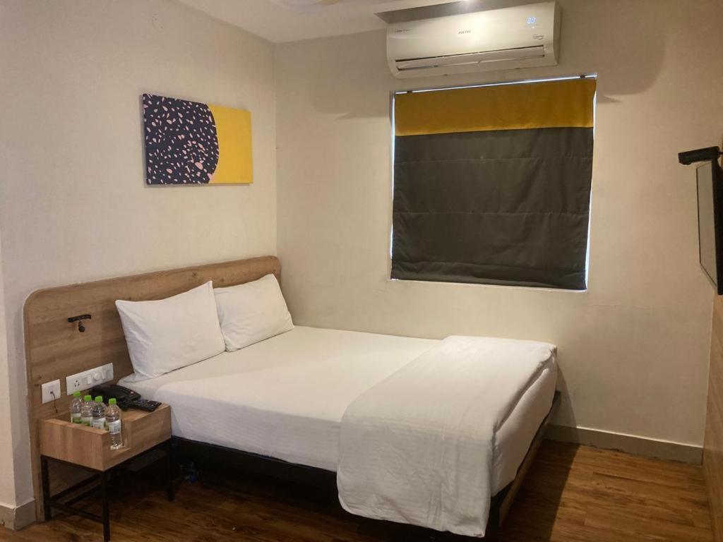 Hotel Istay Hitec Hyderabad Exterior photo